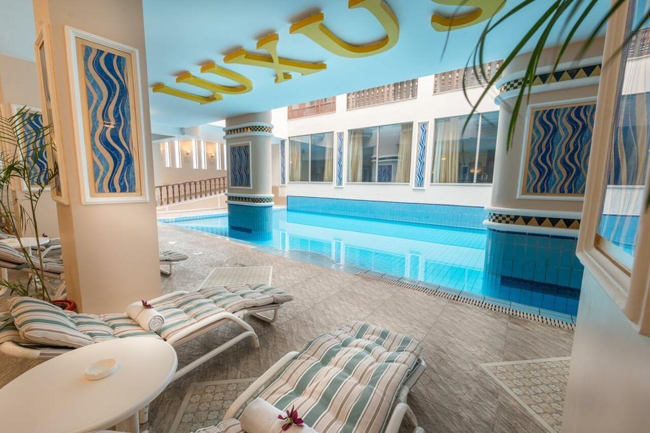 Luxus Grand Hotel Лахор Екстер'єр фото